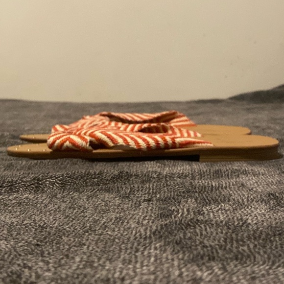 Universal Thread Sandals - Picture 1 of 5